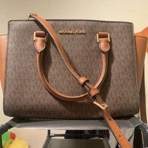 Practically New Michael Kors Brown Medium satchel!